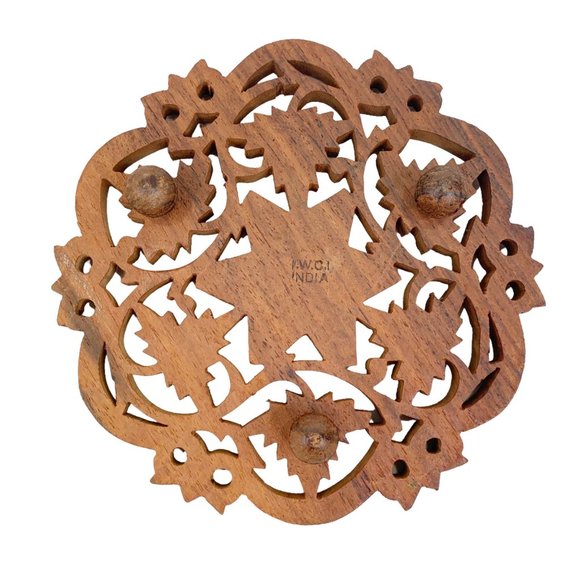 Vintage Hand Carved Wooden Trivet Hotplate with 1.1" Legs 6" Floral Leaf Design - Picture 6 of 8